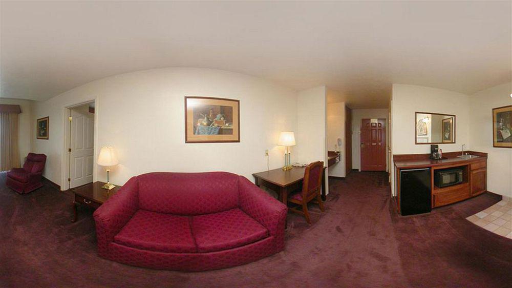 Western Inn Visalia